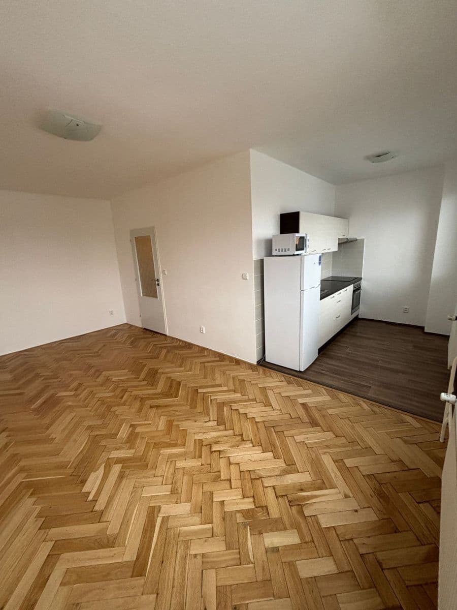 Prenájom bytu 2-izbový 50 m², Písecká, Strakonice, Jihočeský kraj Prenájom bytu 2-izbový 50 m², Písecká, Strakonice, Jihočeský kraj