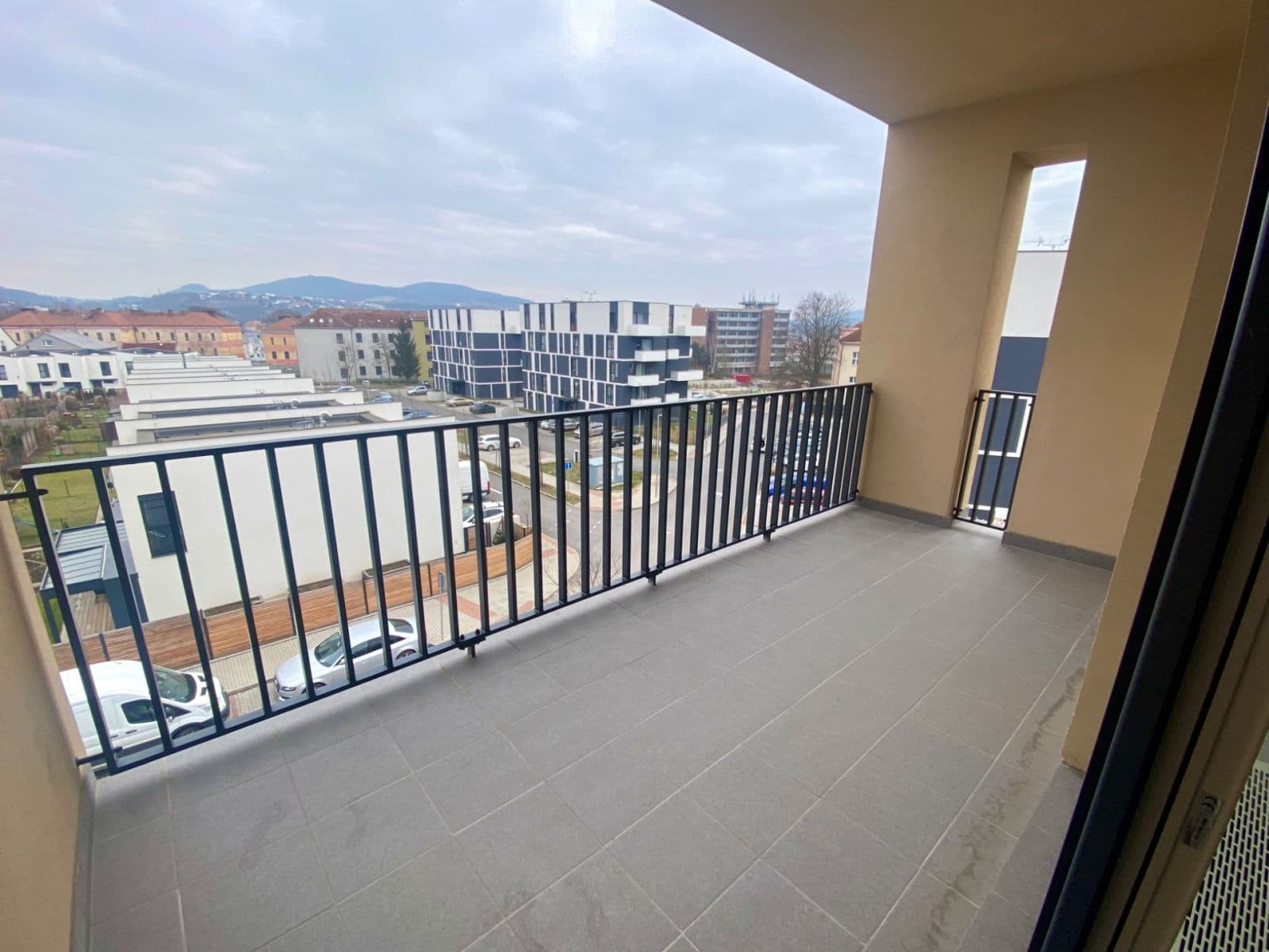 Prenájom bytu 3-izbový 83 m², Duslova, Beroun, Středočeský kraj Prenájom bytu 3-izbový 83 m², Duslova, Beroun, Středočeský kraj