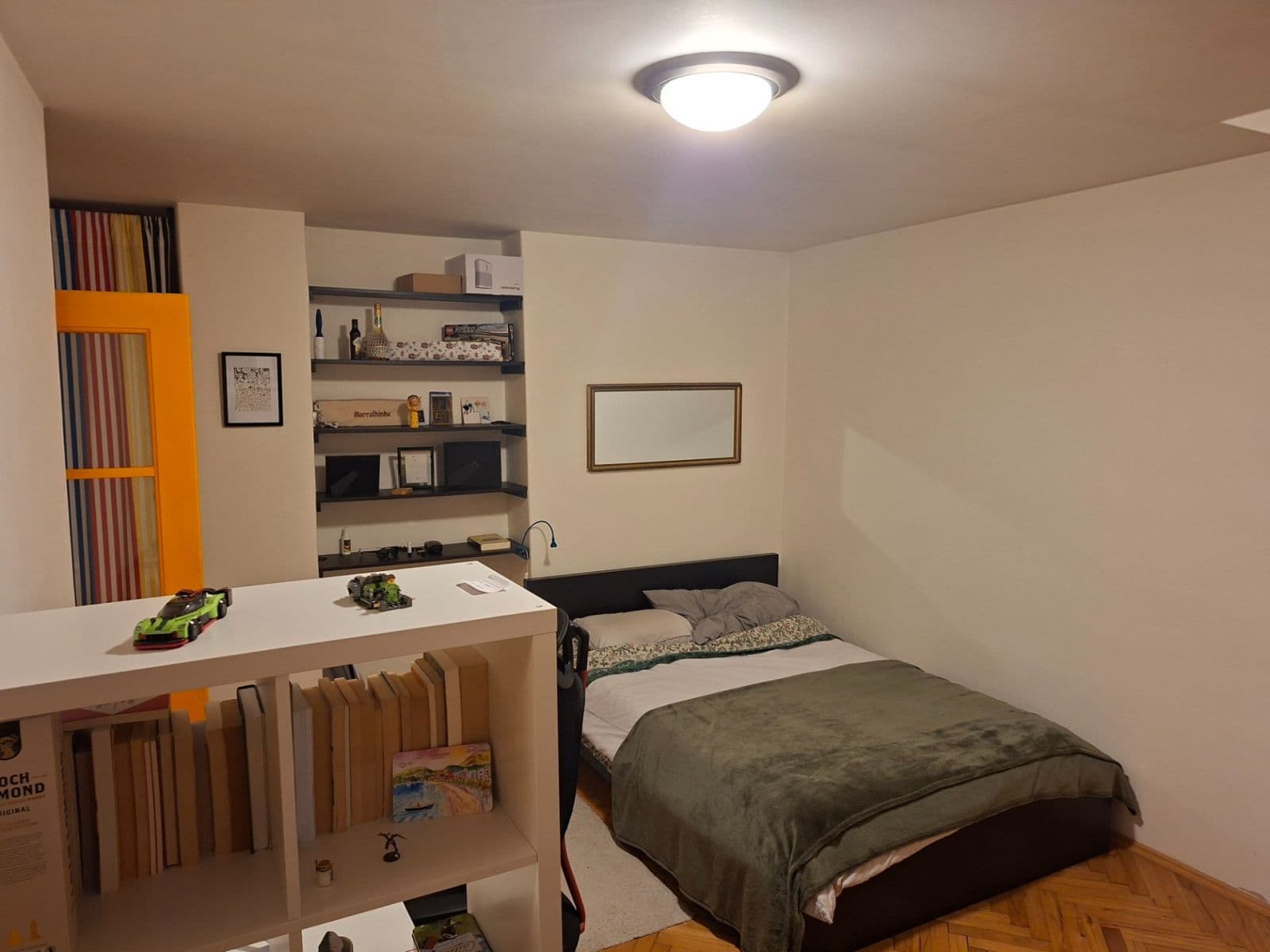 Prenájom bytu 1-izbový 28 m², Voroněžská, Praha, Praha Prenájom bytu 1-izbový 28 m², Voroněžská, Praha, Praha