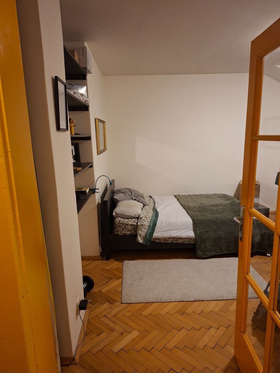 Prenájom bytu 1-izbový 28 m², Voroněžská, Praha, Praha Prenájom bytu 1-izbový 28 m², Voroněžská, Praha, Praha
