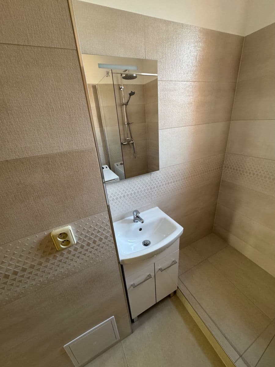 Prenájom bytu 2-izbový 70 m², Nepomucká, Plzeň, Plzeňský kraj Prenájom bytu 2-izbový 70 m², Nepomucká, Plzeň, Plzeňský kraj