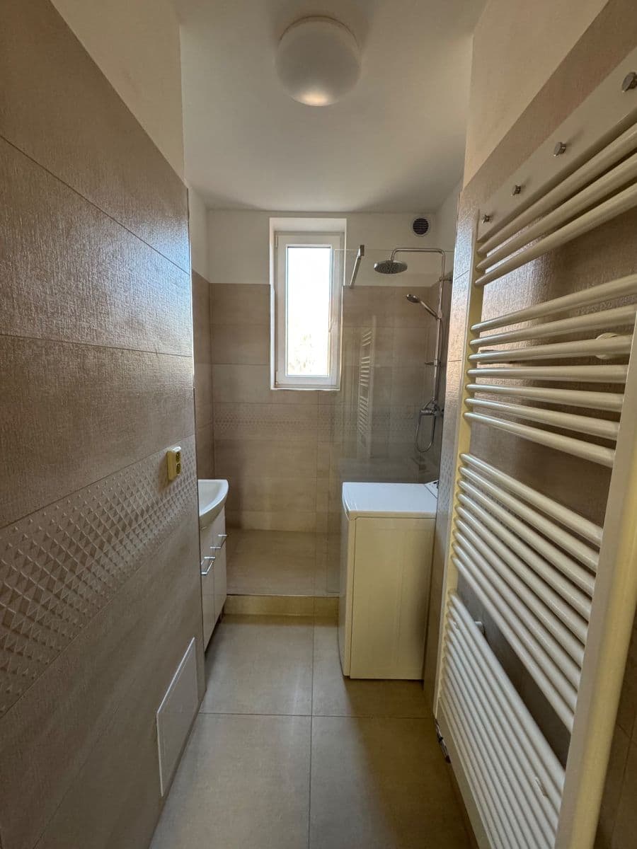 Prenájom bytu 2-izbový 70 m², Nepomucká, Plzeň, Plzeňský kraj Prenájom bytu 2-izbový 70 m², Nepomucká, Plzeň, Plzeňský kraj