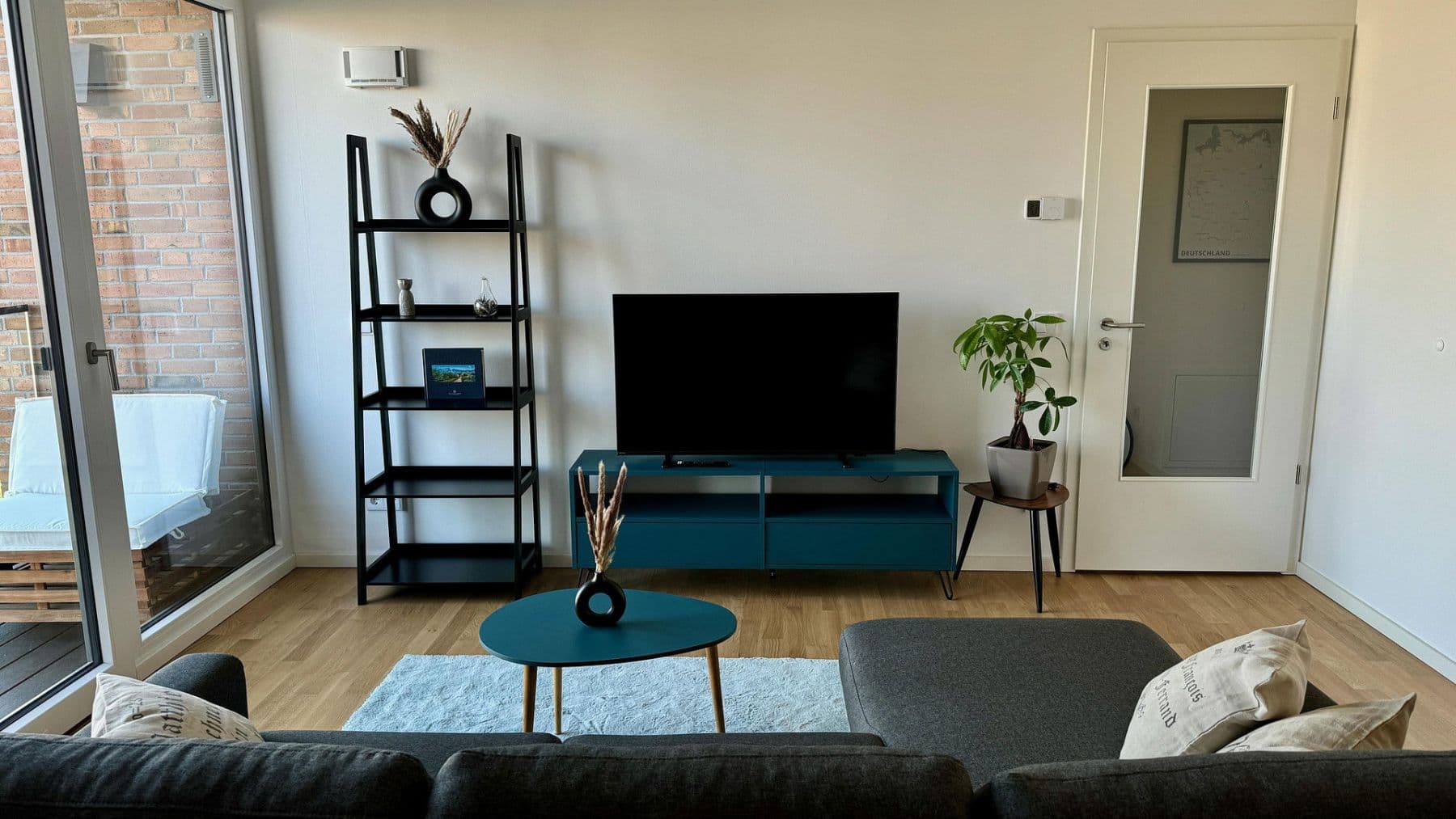 Prenájom bytu 2-izbový 59 m², Weserstr 44, Berlin, Berlín Prenájom bytu 2-izbový 59 m², Weserstr 44, Berlin, Berlín