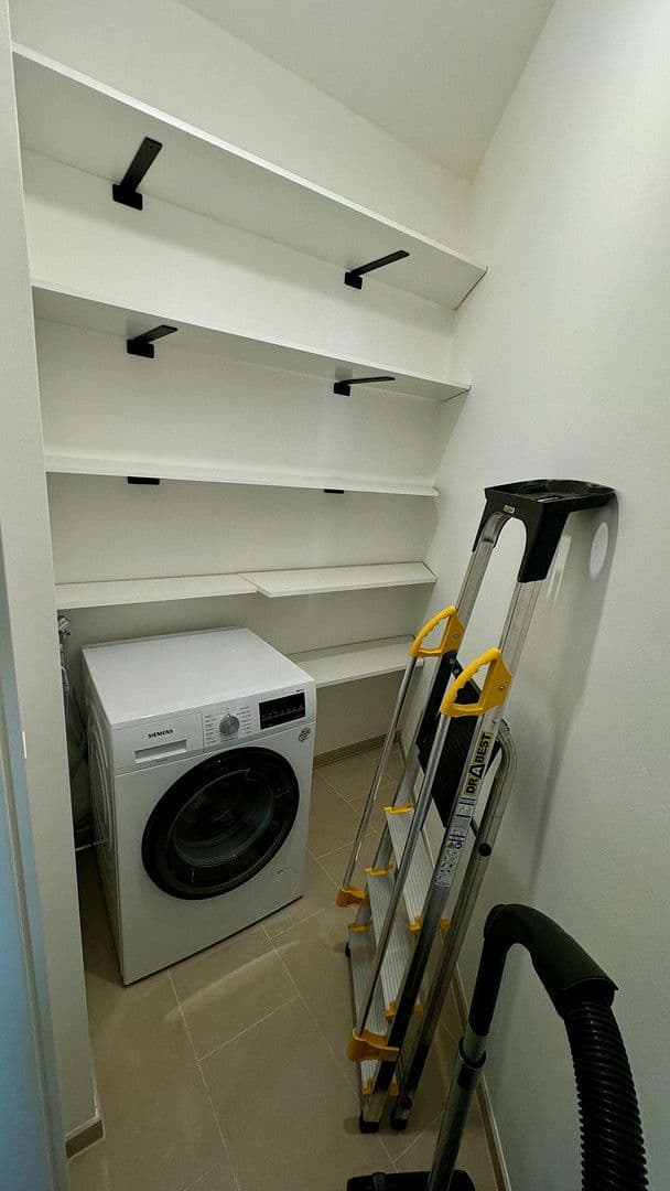 Prenájom bytu 2-izbový 59 m², Weserstr 44, Berlin, Berlín Prenájom bytu 2-izbový 59 m², Weserstr 44, Berlin, Berlín