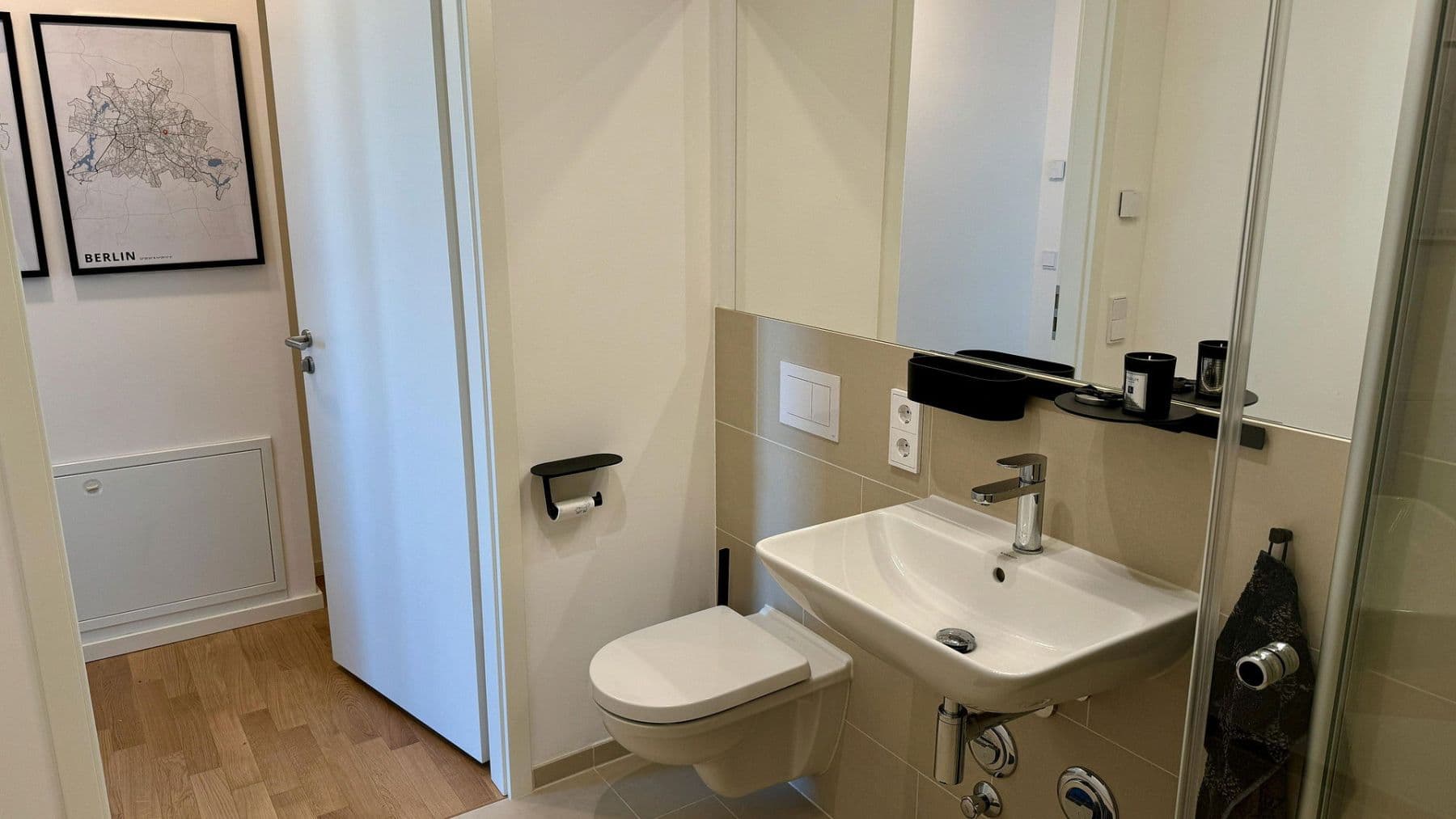 Prenájom bytu 2-izbový 59 m², Weserstr 44, Berlin, Berlín Prenájom bytu 2-izbový 59 m², Weserstr 44, Berlin, Berlín