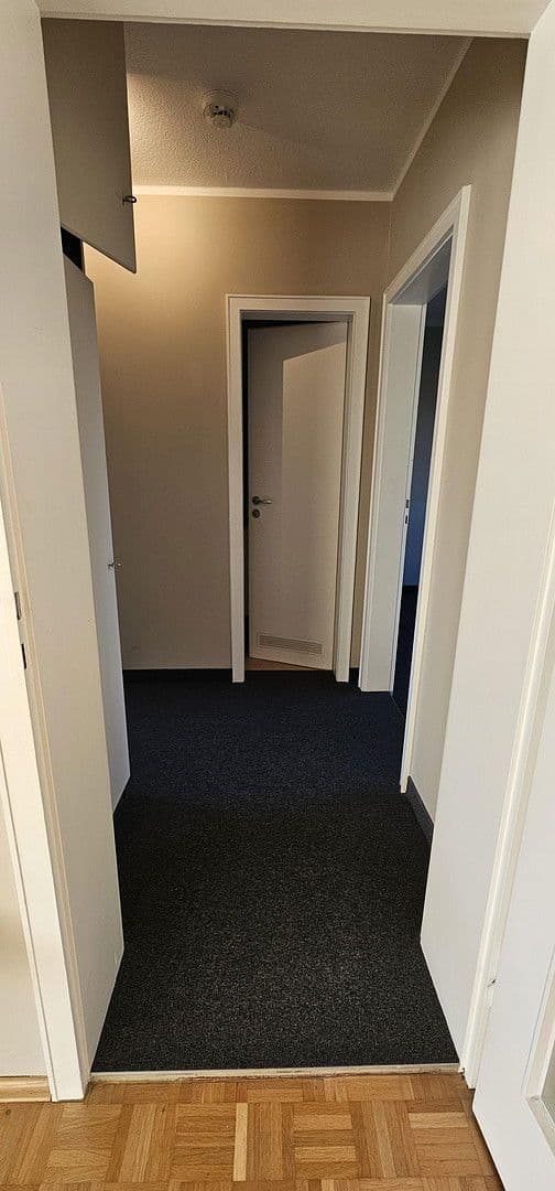 Prenájom bytu 4-izbový 93 m², Planegg, Bavorsko Prenájom bytu 4-izbový 93 m², Planegg, Bavorsko