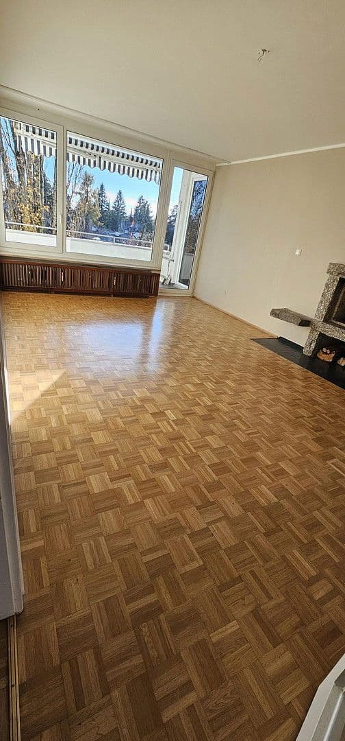 Prenájom bytu 4-izbový 93 m², Planegg, Bavorsko Prenájom bytu 4-izbový 93 m², Planegg, Bavorsko