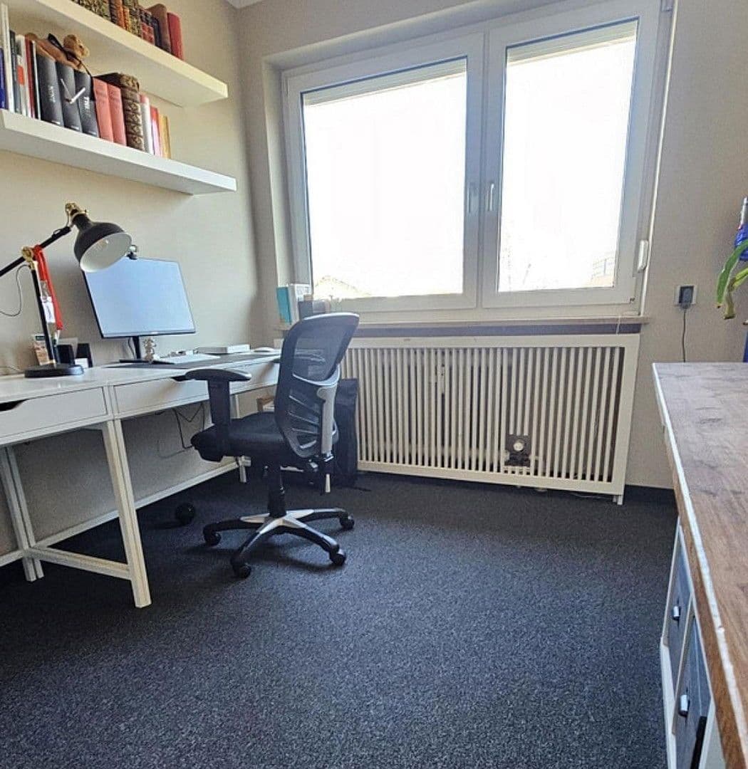 Prenájom bytu 4-izbový 93 m², Planegg, Bavorsko Prenájom bytu 4-izbový 93 m², Planegg, Bavorsko