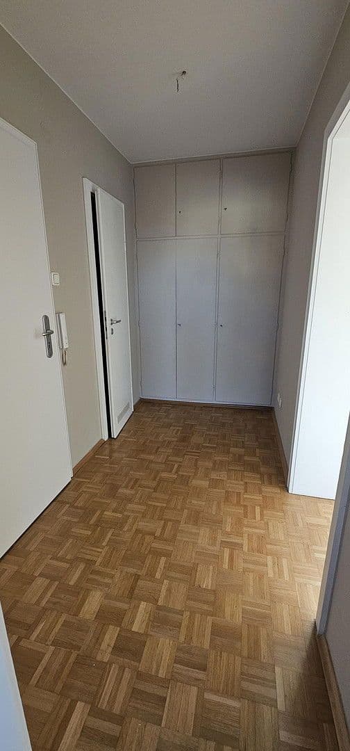Prenájom bytu 4-izbový 93 m², Planegg, Bavorsko Prenájom bytu 4-izbový 93 m², Planegg, Bavorsko
