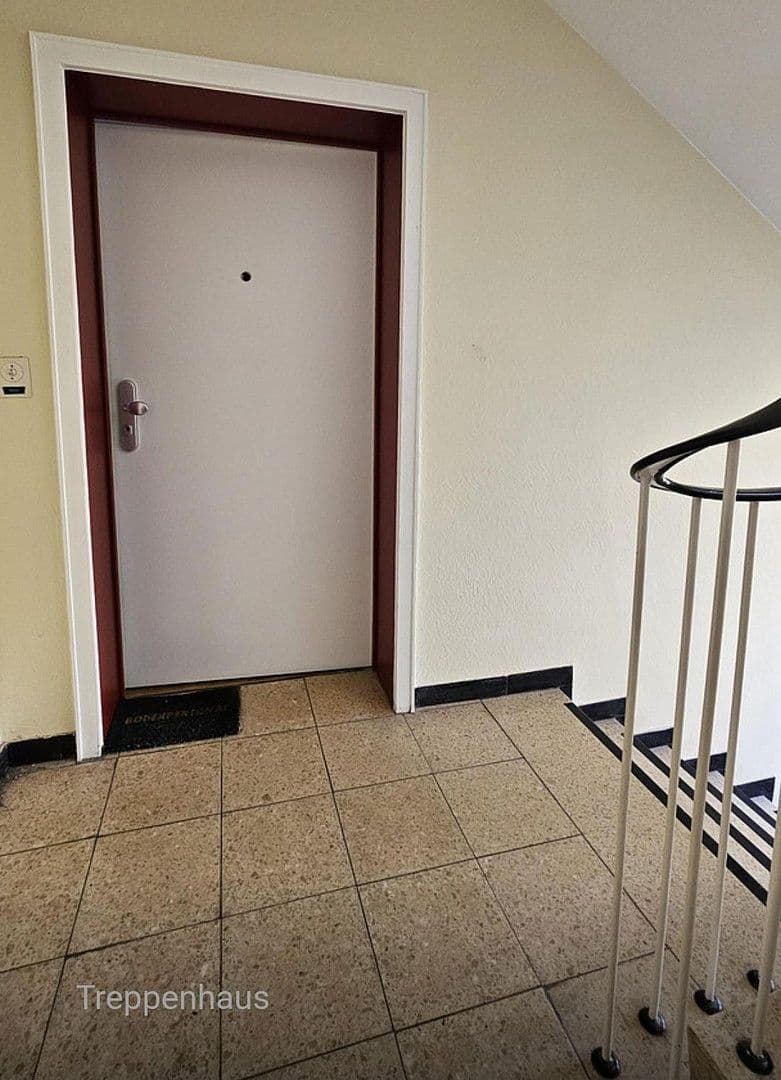 Prenájom bytu 4-izbový 93 m², Planegg, Bavorsko Prenájom bytu 4-izbový 93 m², Planegg, Bavorsko