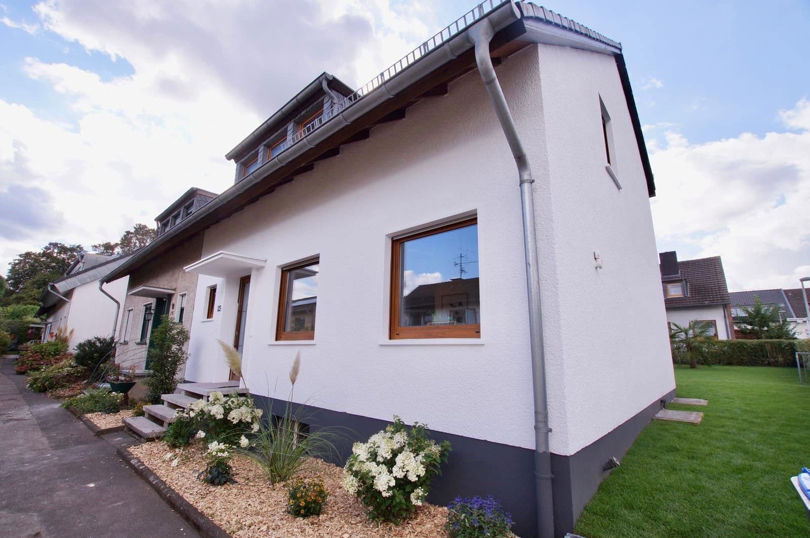 Predaj domu 140 m², pozemek 400 m², Vellmar, Hesensko Predaj domu 140 m², pozemek 400 m², Vellmar, Hesensko