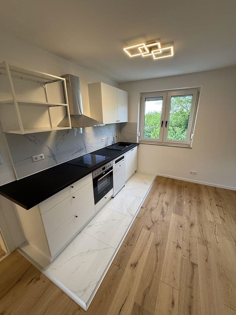 Predaj bytu 3-izbový 68 m², Stuttgart, Bádensko-Wurttembersko Predaj bytu 3-izbový 68 m², Stuttgart, Bádensko-Wurttembersko
