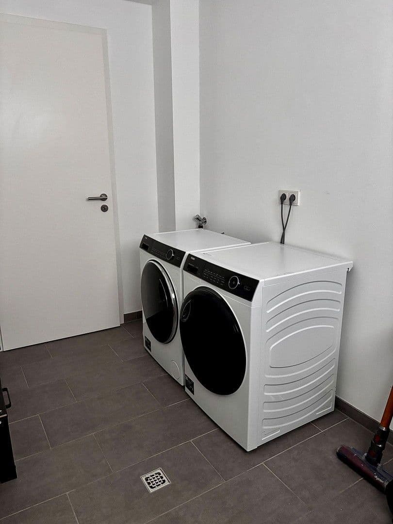 Prenájom domu 140 m², pozemek 720 m², Neunkirchen-Seelscheid, Severné Porýnie - Westfálsko Prenájom domu 140 m², pozemek 720 m², Neunkirchen-Seelscheid, Severné Porýnie - Westfálsko