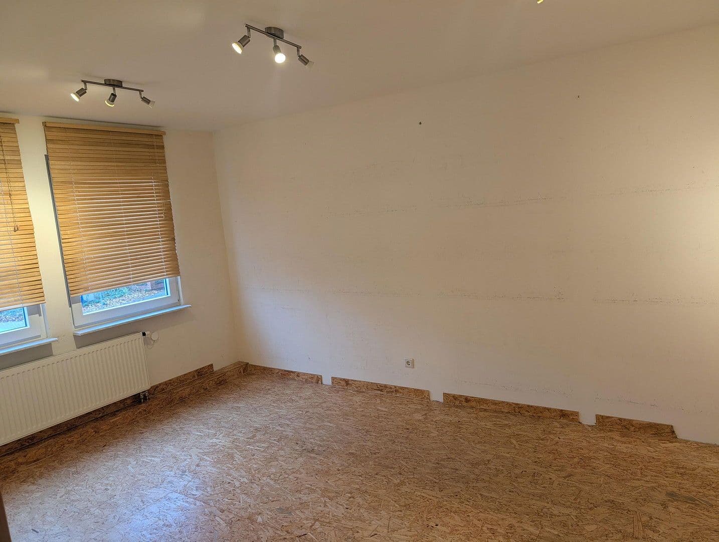 Prenájom kancelárie 436 m², Engelsdorfer Str. 373, Leipzig, Sasko Prenájom kancelárie 436 m², Engelsdorfer Str. 373, Leipzig, Sasko