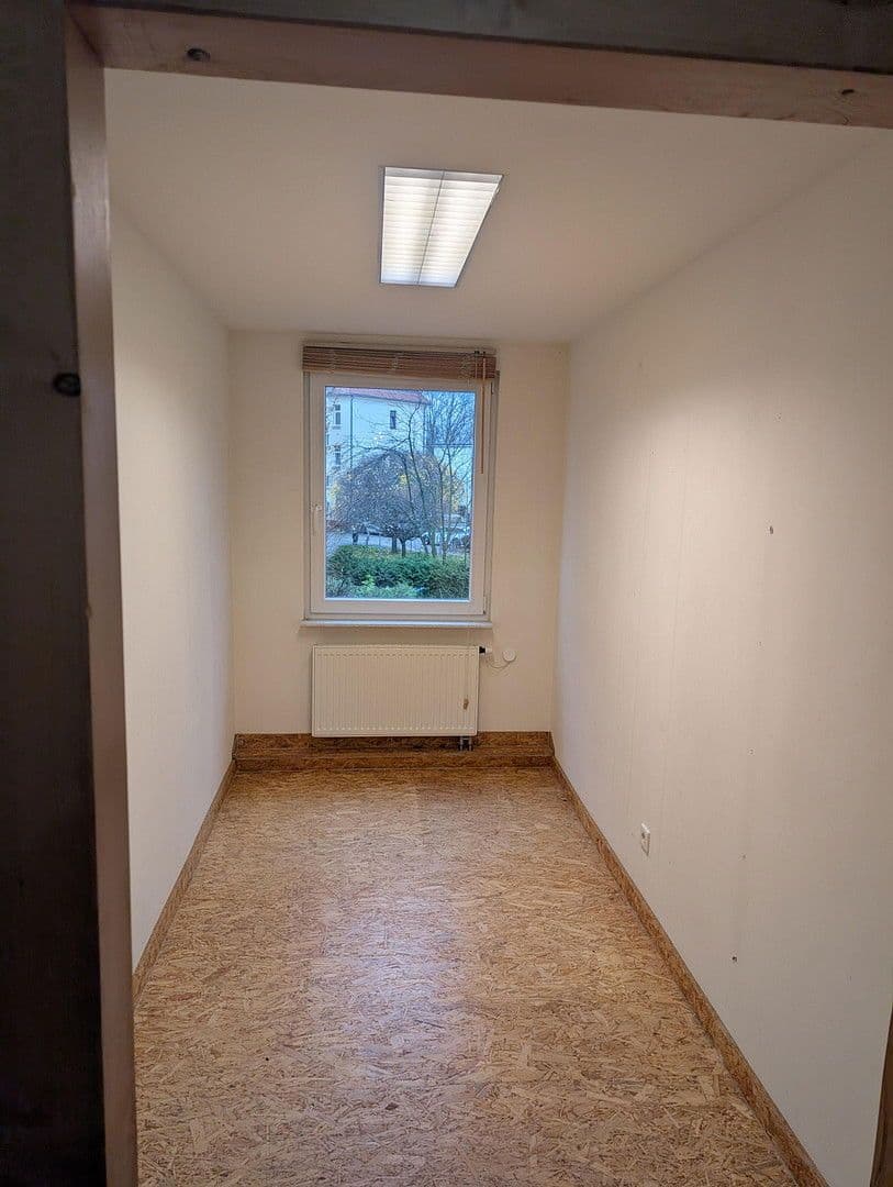 Prenájom kancelárie 436 m², Engelsdorfer Str. 373, Leipzig, Sasko Prenájom kancelárie 436 m², Engelsdorfer Str. 373, Leipzig, Sasko
