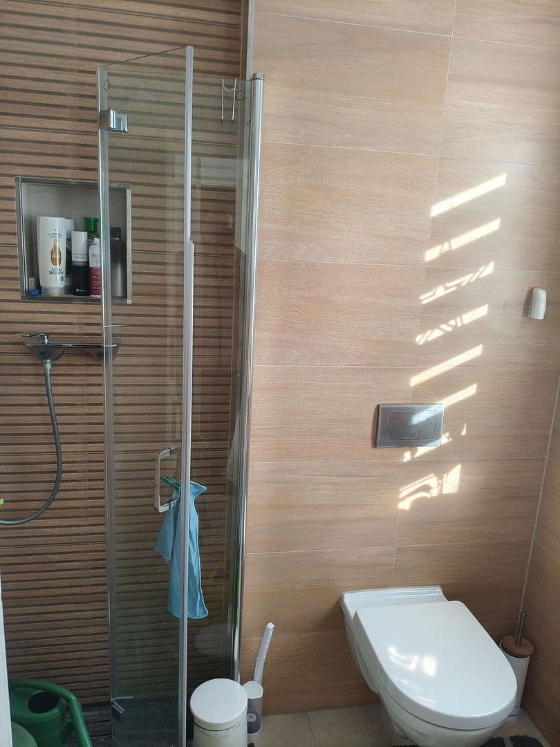 Prenájom domu 160 m², pozemek 500 m², Loickstr. 7A, Mittenwalde, Brandenbursko Prenájom domu 160 m², pozemek 500 m², Loickstr. 7A, Mittenwalde, Brandenbursko