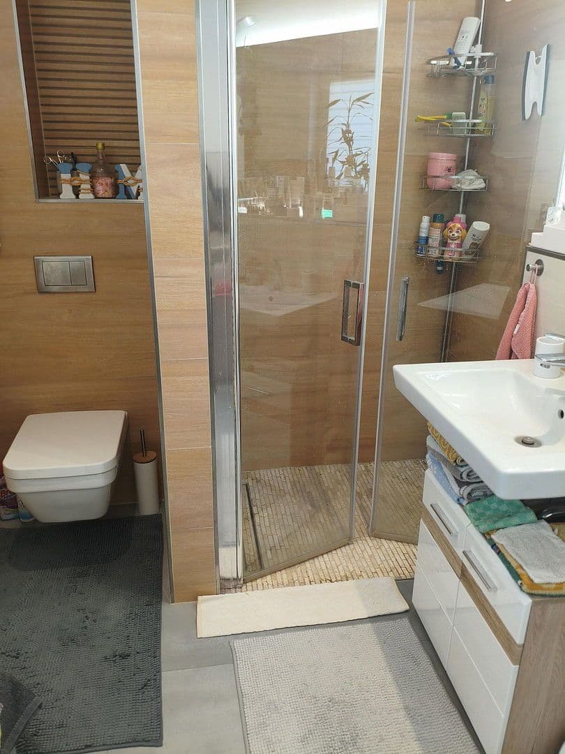 Prenájom domu 160 m², pozemek 500 m², Loickstr. 7A, Mittenwalde, Brandenbursko Prenájom domu 160 m², pozemek 500 m², Loickstr. 7A, Mittenwalde, Brandenbursko