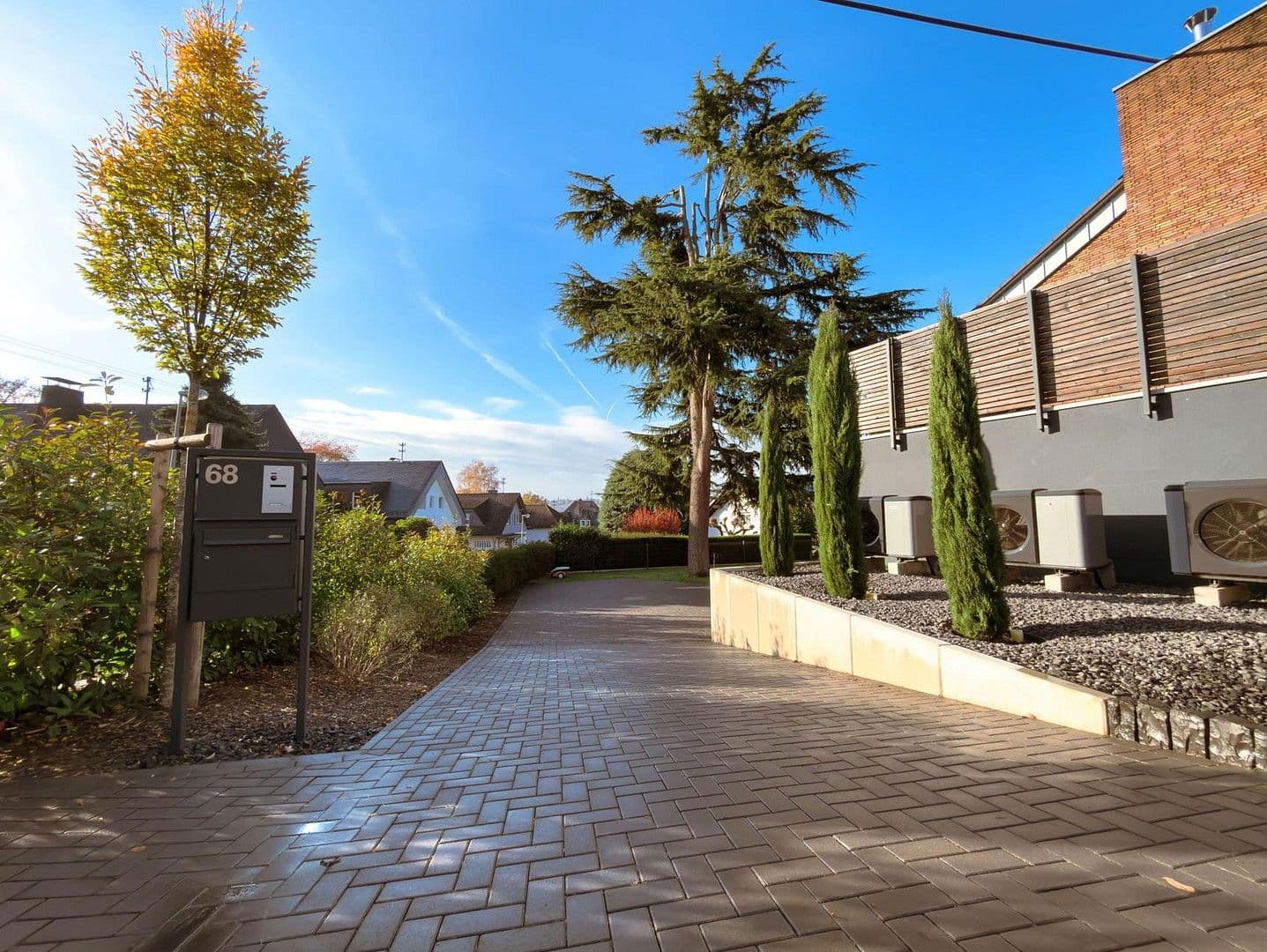 Prenájom bytu 4-izbový 175 m², Koblenz, Porýnie-Falcko Prenájom bytu 4-izbový 175 m², Koblenz, Porýnie-Falcko