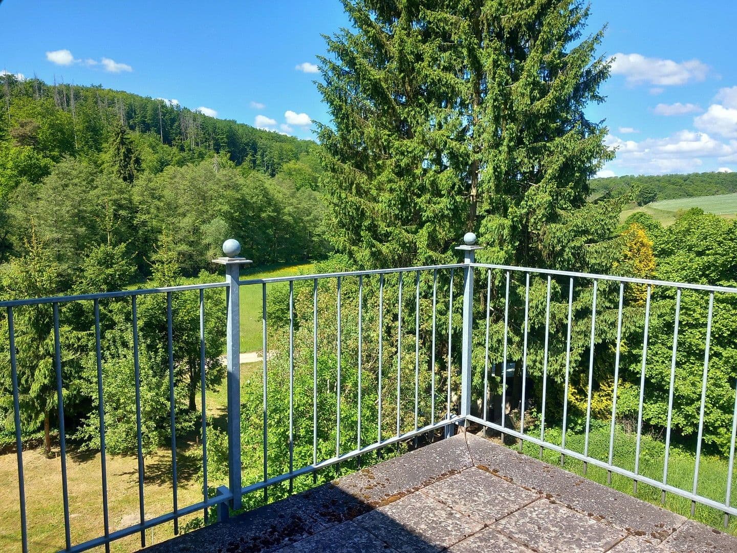 Predaj domu 152 m², pozemek 777 m², Bad Camberg, Hesensko Predaj domu 152 m², pozemek 777 m², Bad Camberg, Hesensko