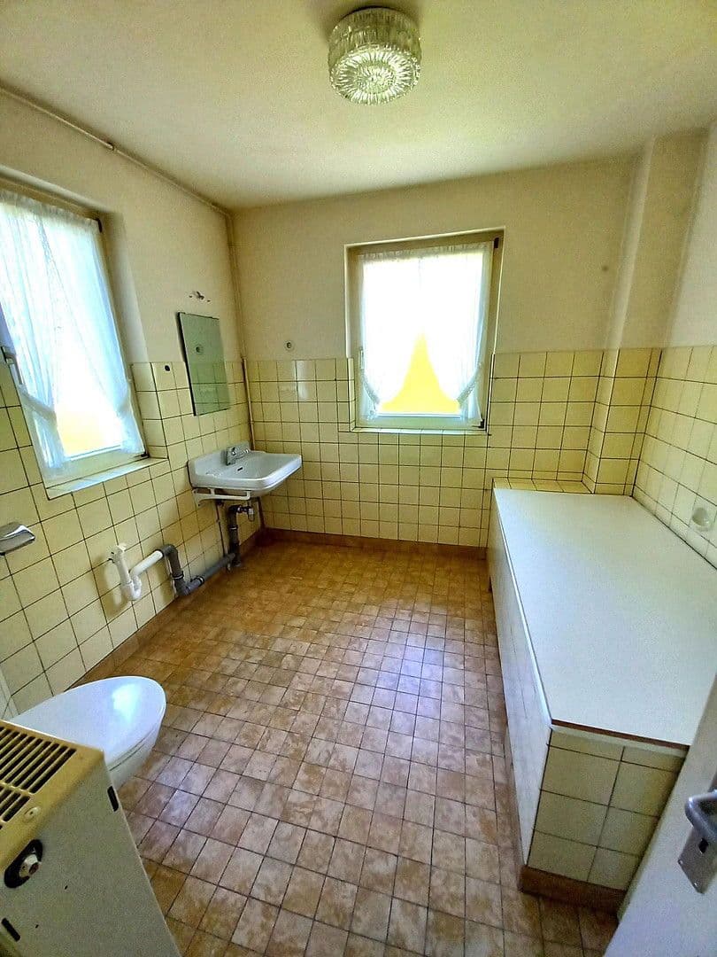 Predaj domu 152 m², pozemek 777 m², Bad Camberg, Hesensko Predaj domu 152 m², pozemek 777 m², Bad Camberg, Hesensko