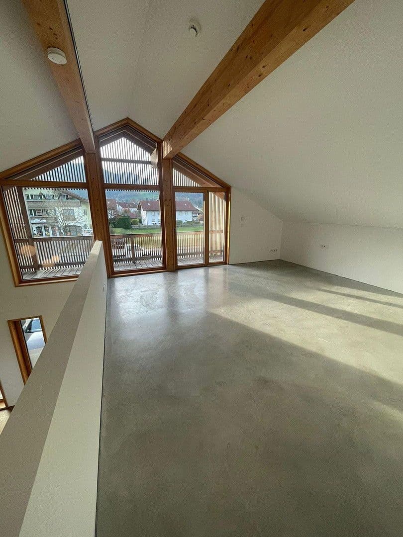 Prenájom bytu 2-izbový 90 m², Brannenburg, Bavorsko Prenájom bytu 2-izbový 90 m², Brannenburg, Bavorsko