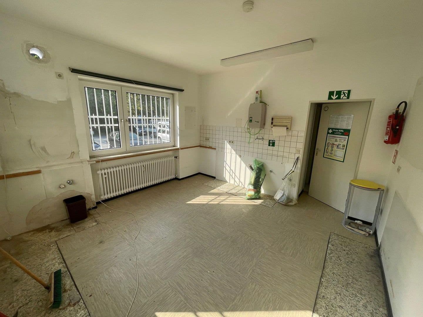 Prenájom kancelárie 152 m², Godesberger Str. 9, Königswinter, Severné Porýnie - Westfálsko Prenájom kancelárie 152 m², Godesberger Str. 9, Königswinter, Severné Porýnie - Westfálsko