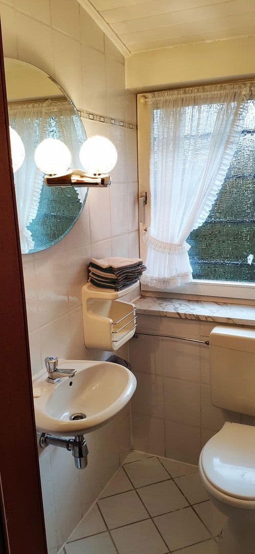 Prenájom domu 135 m², pozemek 411 m², Bad Salzuflen, Severné Porýnie - Westfálsko Prenájom domu 135 m², pozemek 411 m², Bad Salzuflen, Severné Porýnie - Westfálsko