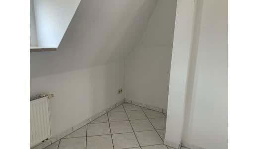 Prenájom bytu 3-izbový 78 m², Leipziger Str. 158, Zwickau, Sasko Prenájom bytu 3-izbový 78 m², Leipziger Str. 158, Zwickau, Sasko