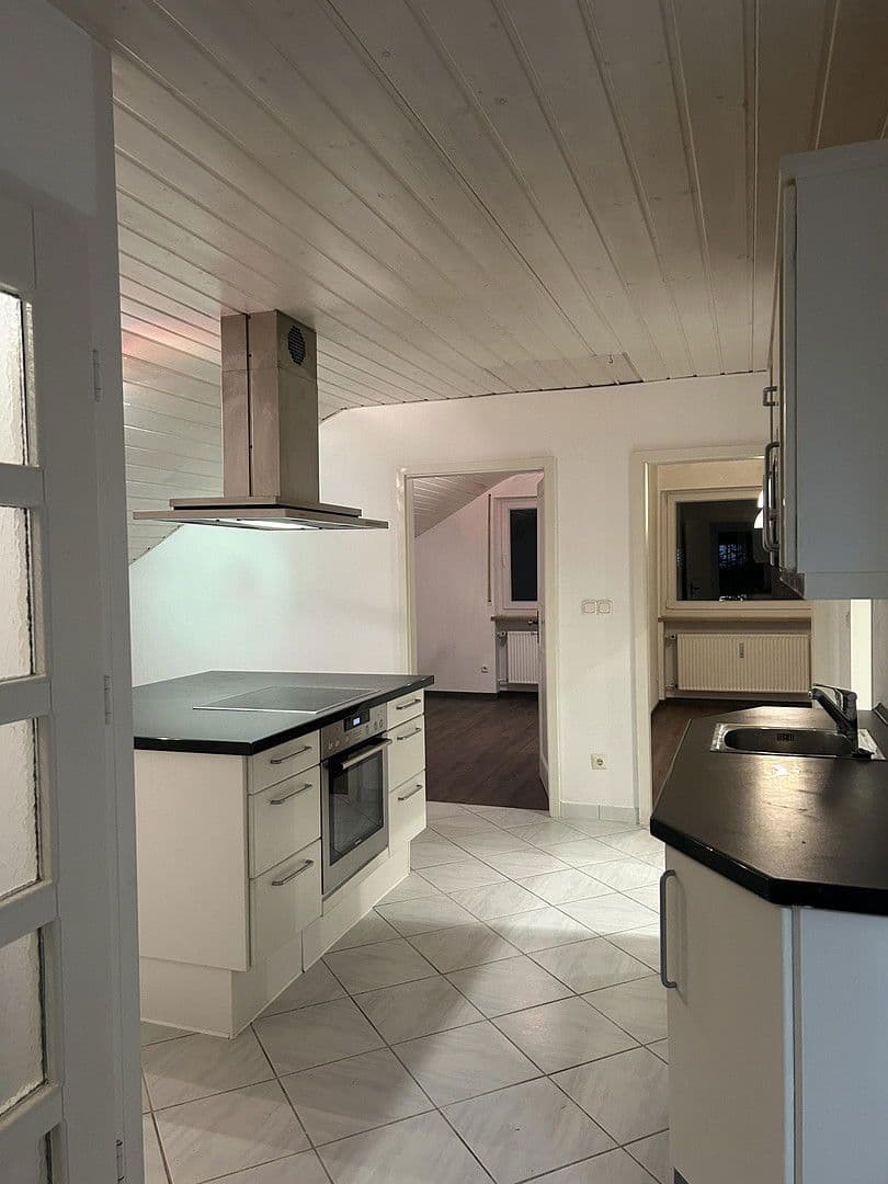 Prenájom bytu 3-izbový 75 m², Höflingstraße 9, Tutzing, Bavorsko Prenájom bytu 3-izbový 75 m², Höflingstraße 9, Tutzing, Bavorsko