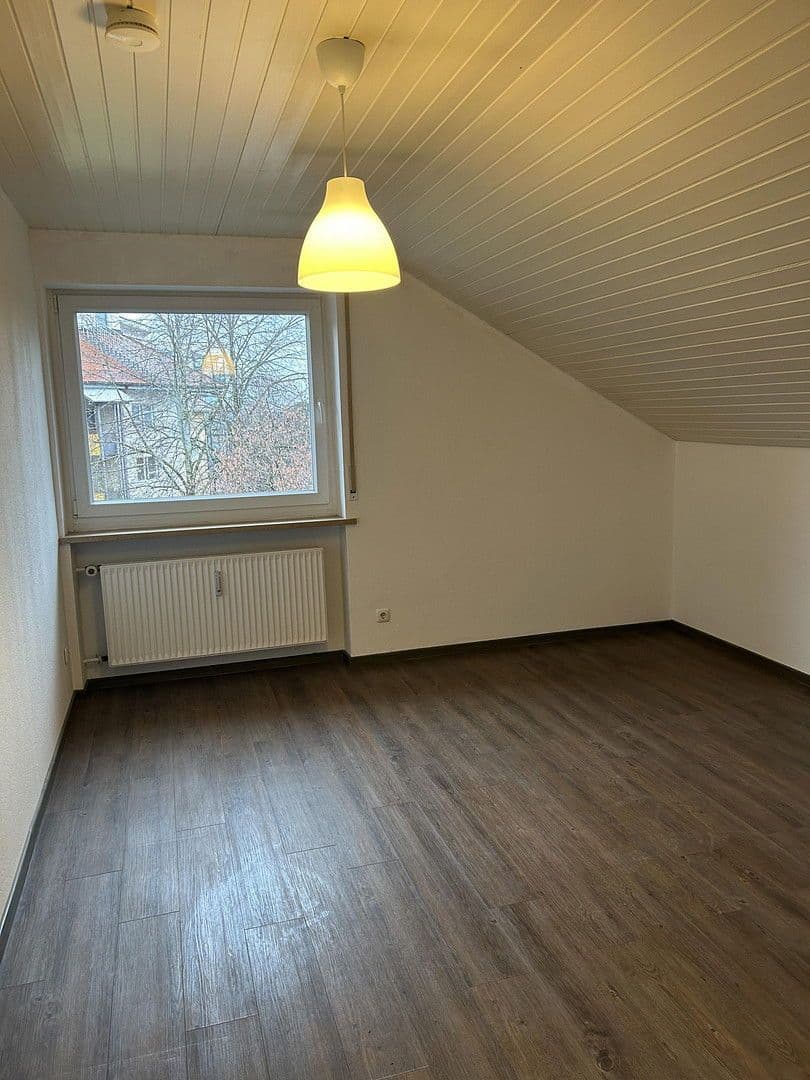 Prenájom bytu 3-izbový 75 m², Höflingstraße 9, Tutzing, Bavorsko Prenájom bytu 3-izbový 75 m², Höflingstraße 9, Tutzing, Bavorsko