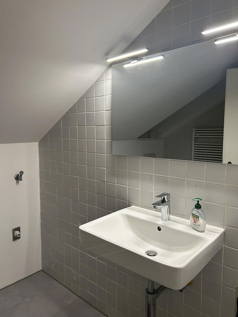 Prenájom bytu 3-izbový 75 m², Höflingstraße 9, Tutzing, Bavorsko Prenájom bytu 3-izbový 75 m², Höflingstraße 9, Tutzing, Bavorsko