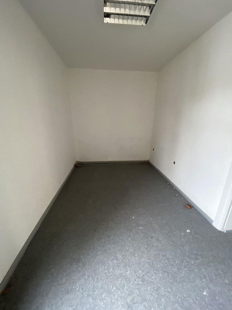 Prenájom kancelárie 94 m², Stresemannstr. 235, Bremerhaven, Brémy Prenájom kancelárie 94 m², Stresemannstr. 235, Bremerhaven, Brémy