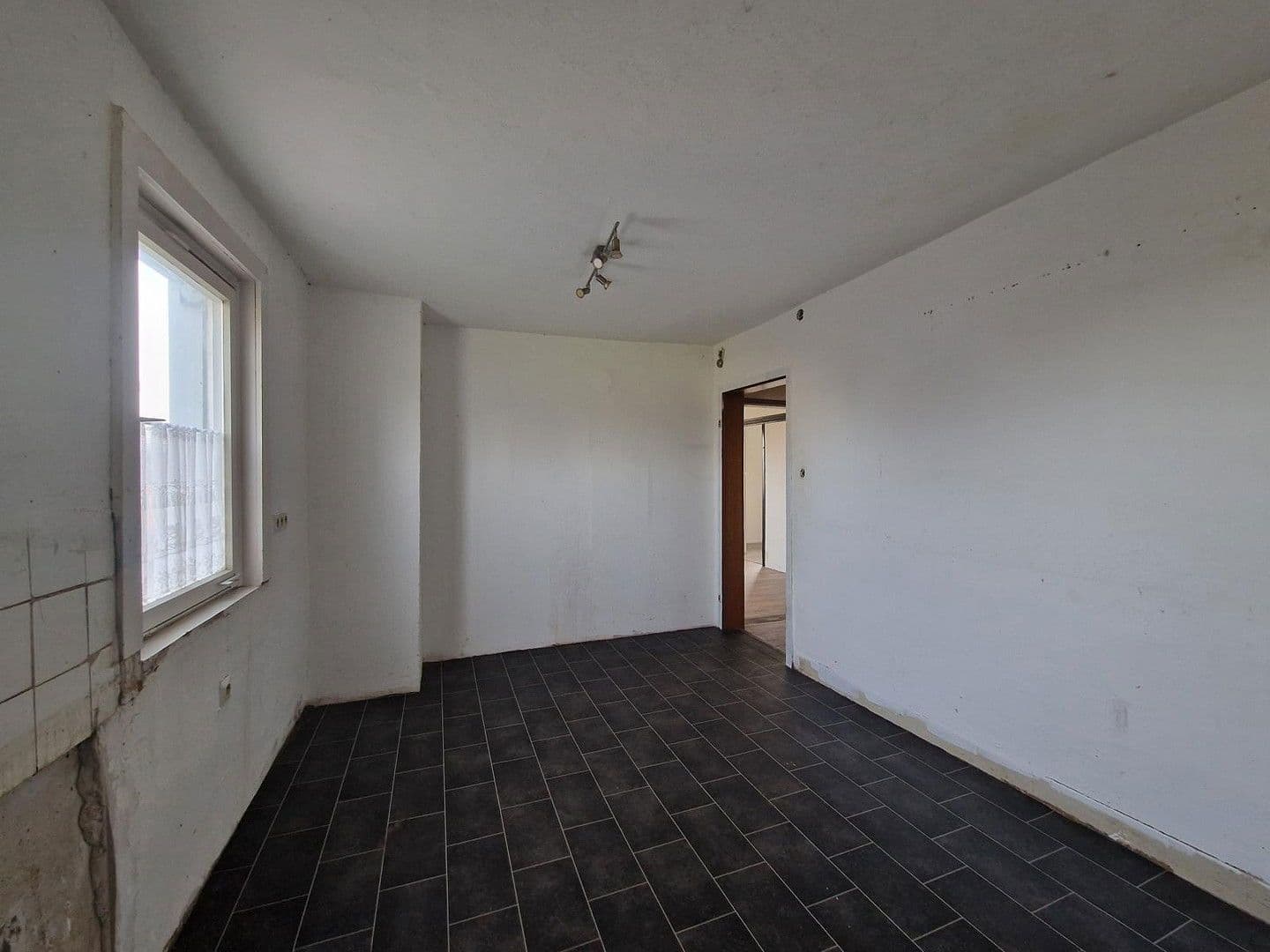 Predaj domu 163 m², pozemek 345 m², Simmersfeld, Bádensko-Wurttembersko Predaj domu 163 m², pozemek 345 m², Simmersfeld, Bádensko-Wurttembersko