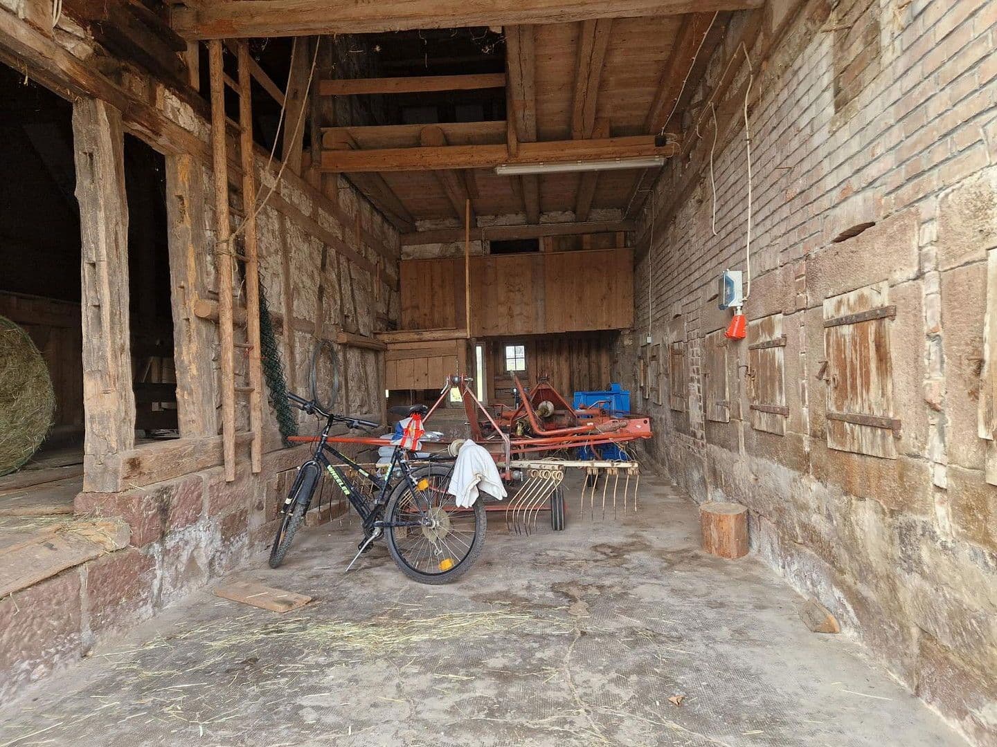 Predaj domu 163 m², pozemek 345 m², Simmersfeld, Bádensko-Wurttembersko Predaj domu 163 m², pozemek 345 m², Simmersfeld, Bádensko-Wurttembersko