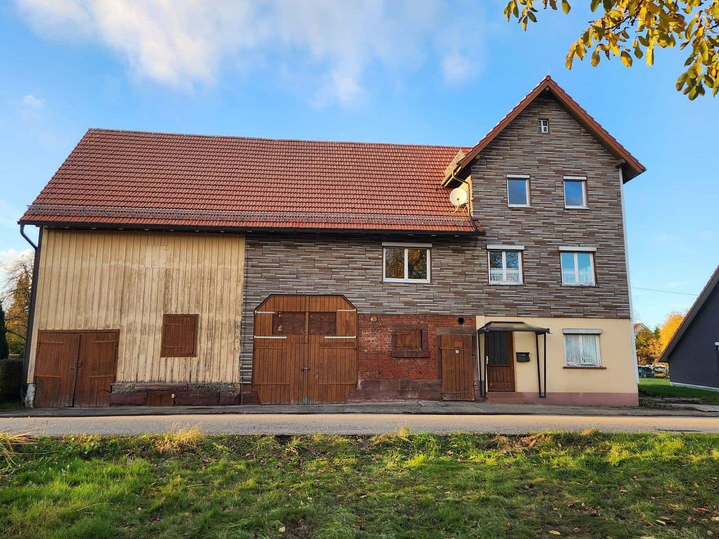 Predaj domu 163 m², pozemek 345 m², Simmersfeld, Bádensko-Wurttembersko Predaj domu 163 m², pozemek 345 m², Simmersfeld, Bádensko-Wurttembersko