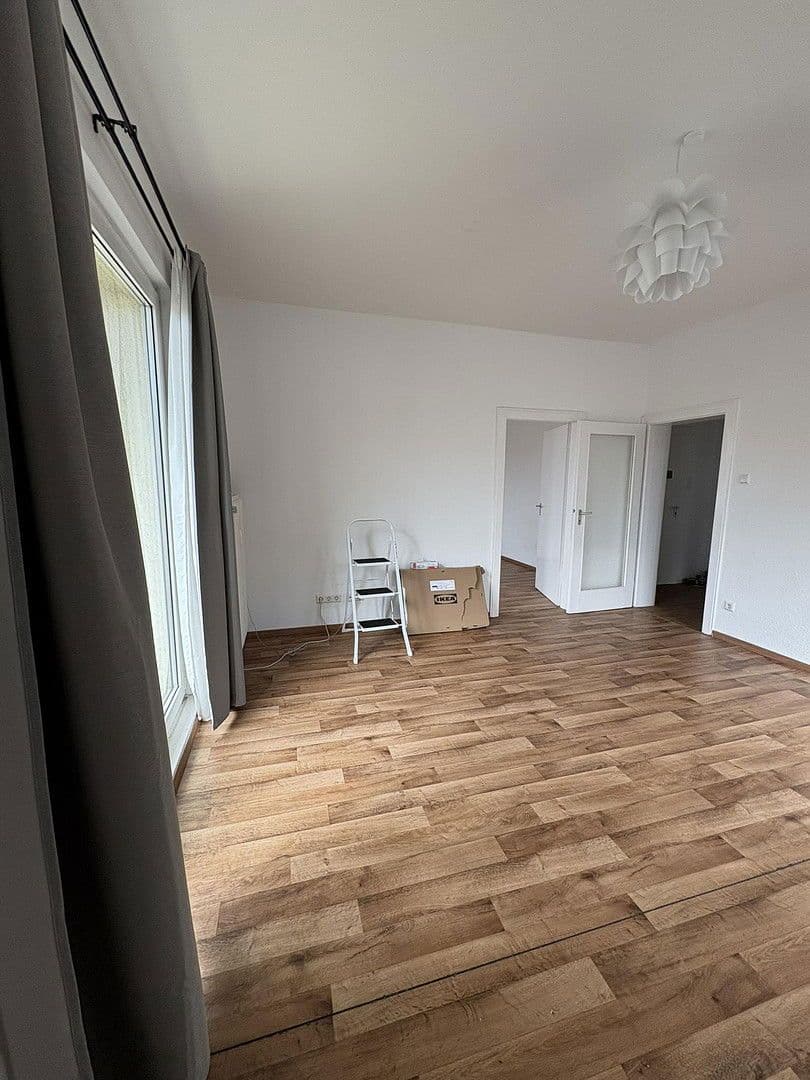 Prenájom bytu 3-izbový 65 m², Hannover, Dolné Sasko Prenájom bytu 3-izbový 65 m², Hannover, Dolné Sasko