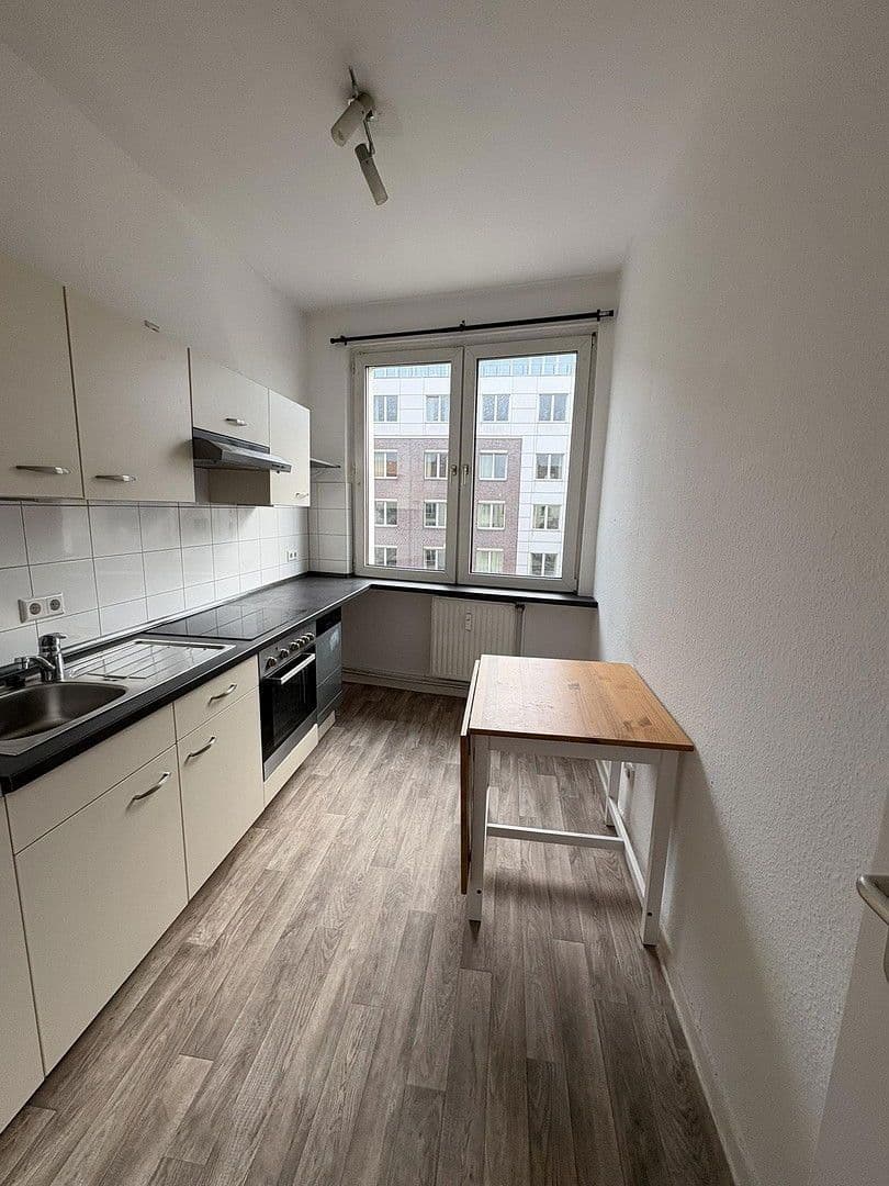 Prenájom bytu 3-izbový 65 m², Hannover, Dolné Sasko Prenájom bytu 3-izbový 65 m², Hannover, Dolné Sasko