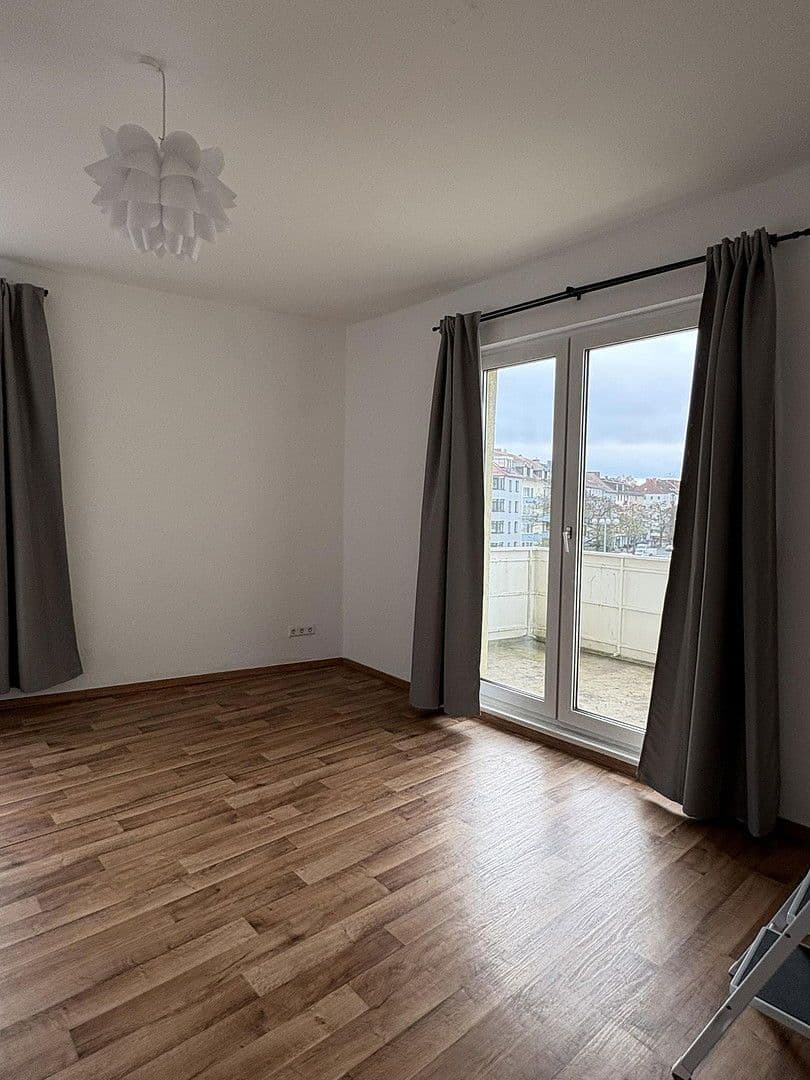 Prenájom bytu 3-izbový 65 m², Hannover, Dolné Sasko Prenájom bytu 3-izbový 65 m², Hannover, Dolné Sasko