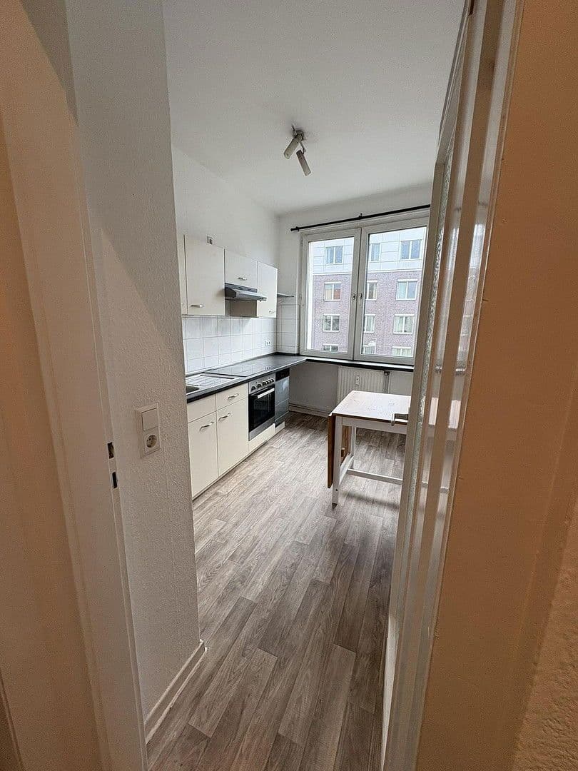 Prenájom bytu 3-izbový 65 m², Hannover, Dolné Sasko Prenájom bytu 3-izbový 65 m², Hannover, Dolné Sasko