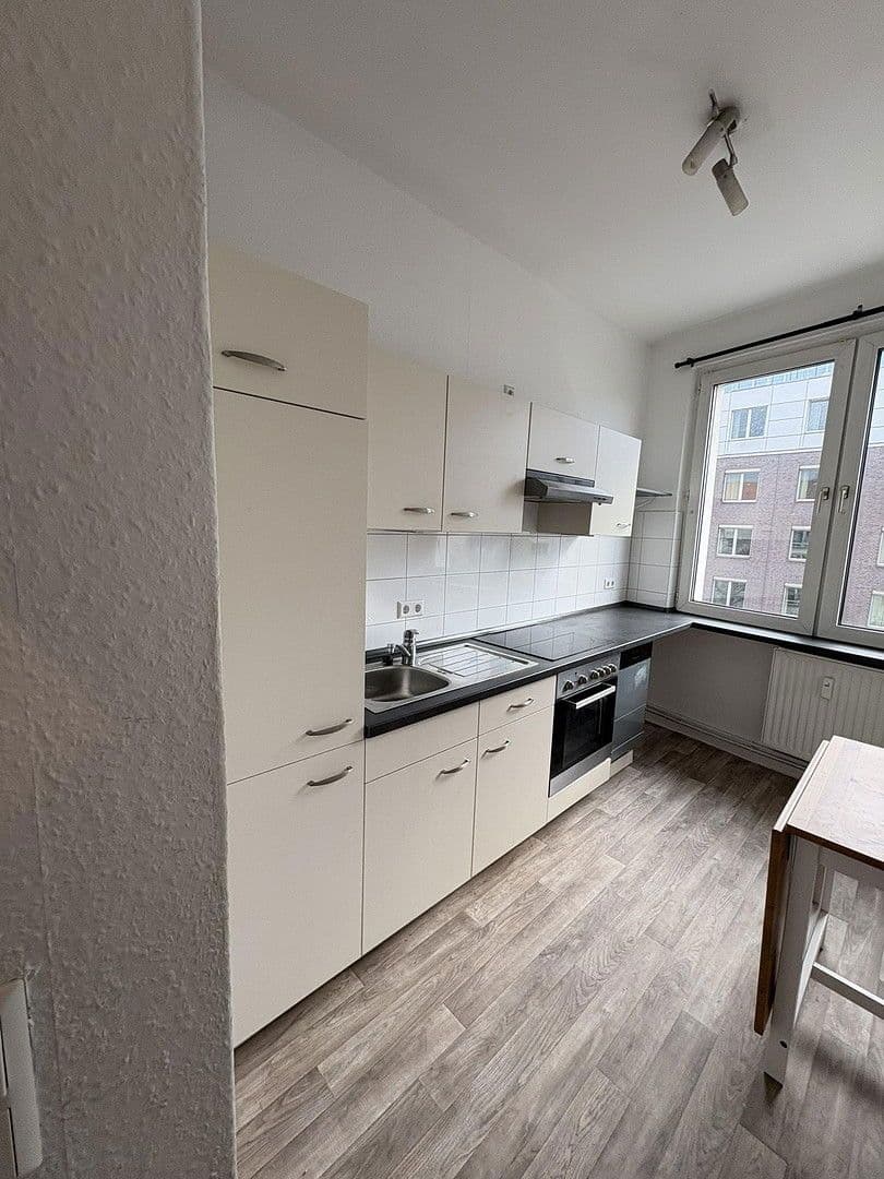 Prenájom bytu 3-izbový 65 m², Hannover, Dolné Sasko Prenájom bytu 3-izbový 65 m², Hannover, Dolné Sasko