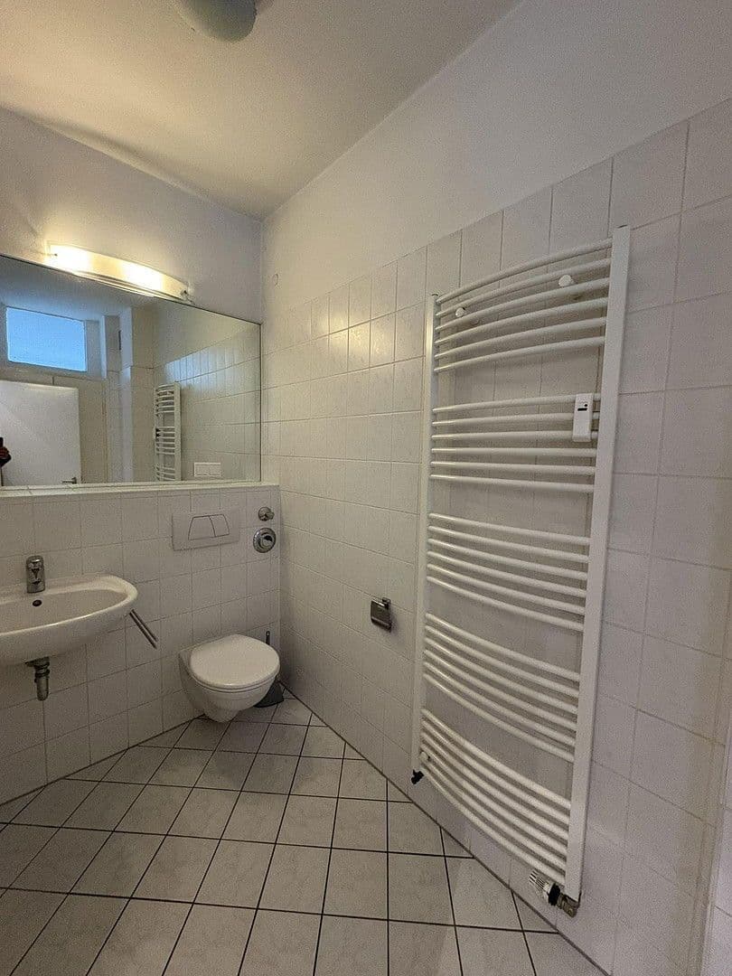 Prenájom bytu 3-izbový 65 m², Hannover, Dolné Sasko Prenájom bytu 3-izbový 65 m², Hannover, Dolné Sasko