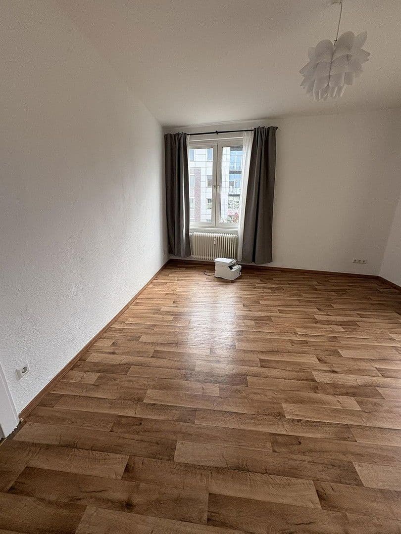 Prenájom bytu 3-izbový 65 m², Hannover, Dolné Sasko Prenájom bytu 3-izbový 65 m², Hannover, Dolné Sasko