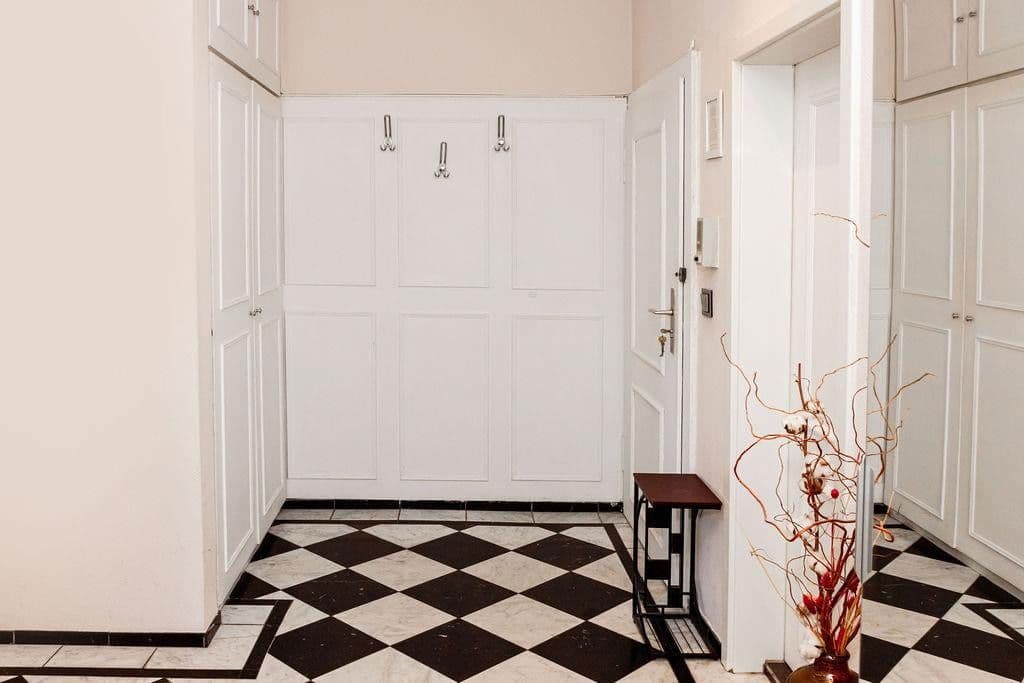 Predaj bytu 2-izbový 75 m², Weinheimer Str. 8, Berlin, Berlín Predaj bytu 2-izbový 75 m², Weinheimer Str. 8, Berlin, Berlín