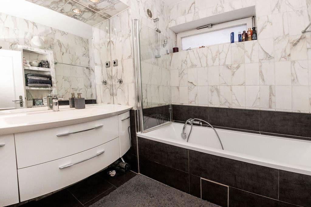 Predaj bytu 2-izbový 75 m², Weinheimer Str. 8, Berlin, Berlín Predaj bytu 2-izbový 75 m², Weinheimer Str. 8, Berlin, Berlín