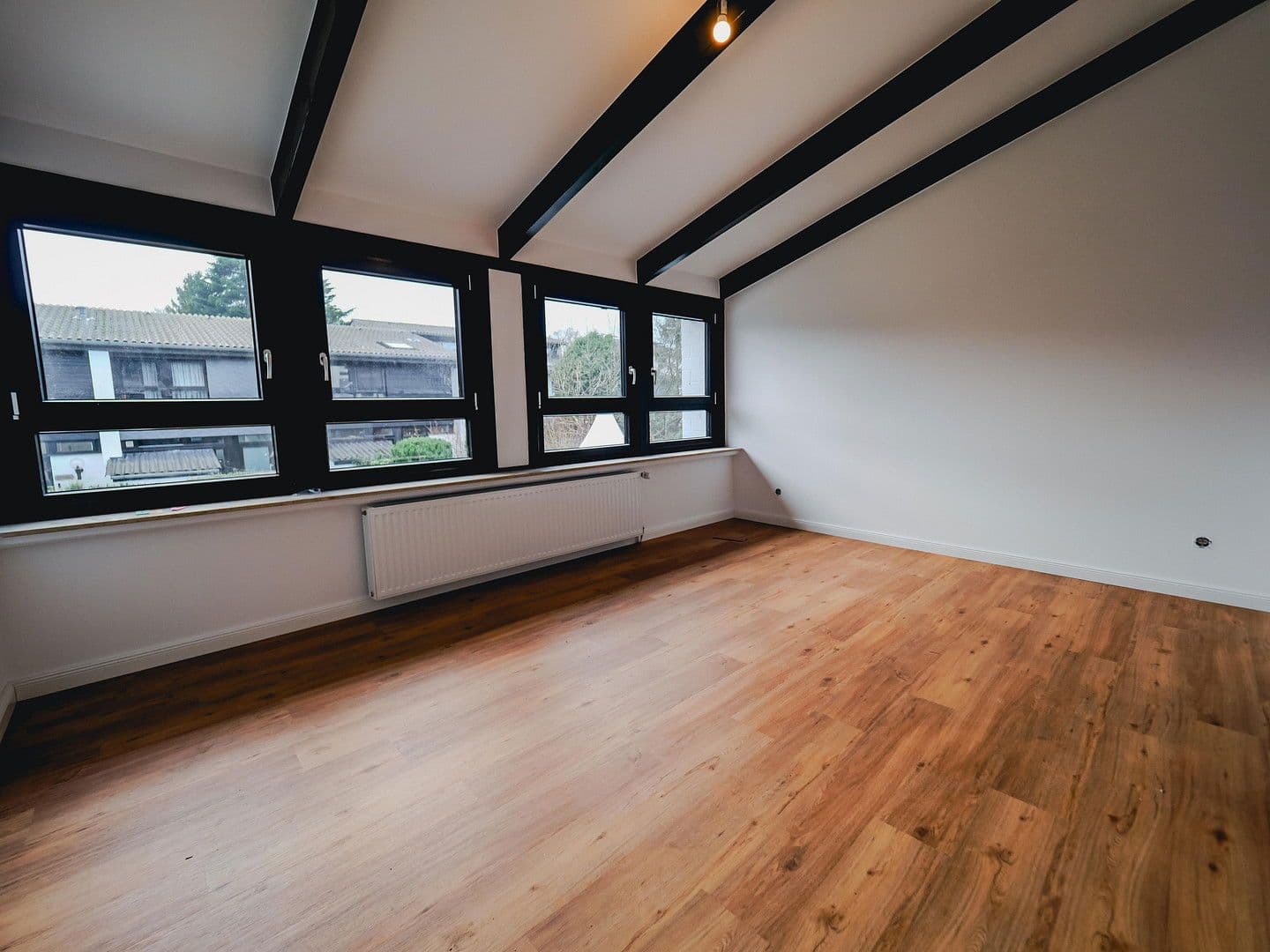 Predaj domu 105 m², pozemek 140 m², Delmenhorst, Dolné Sasko Predaj domu 105 m², pozemek 140 m², Delmenhorst, Dolné Sasko