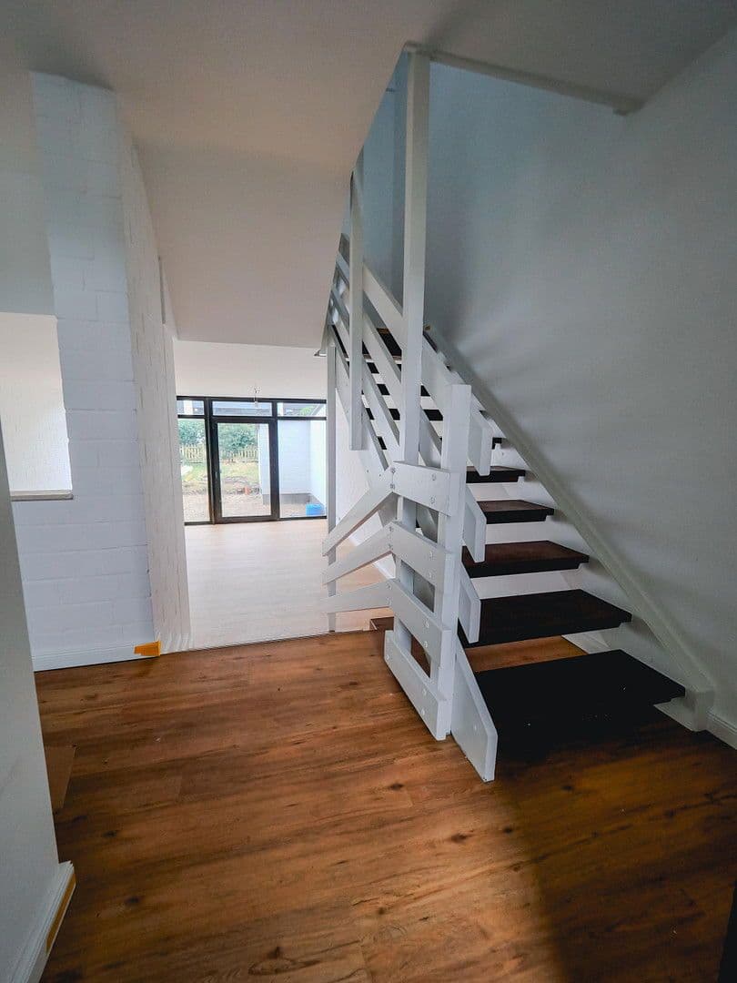 Predaj domu 105 m², pozemek 140 m², Delmenhorst, Dolné Sasko Predaj domu 105 m², pozemek 140 m², Delmenhorst, Dolné Sasko