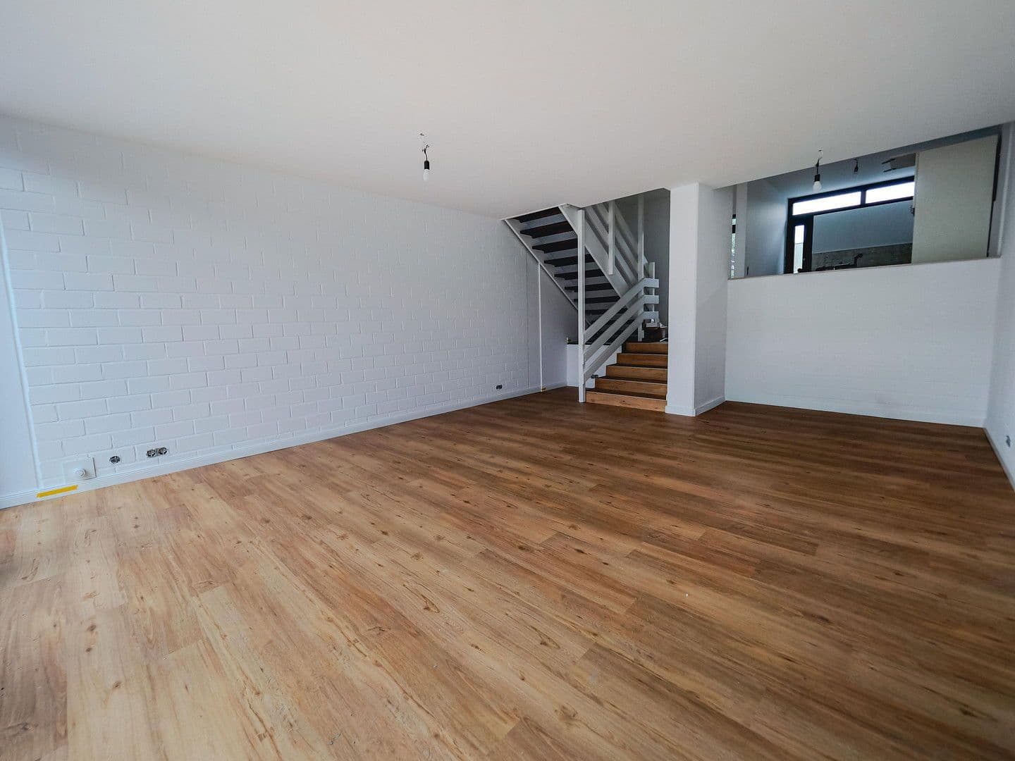 Predaj domu 105 m², pozemek 140 m², Delmenhorst, Dolné Sasko Predaj domu 105 m², pozemek 140 m², Delmenhorst, Dolné Sasko