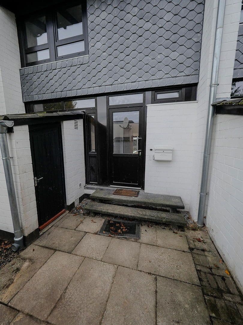 Predaj domu 105 m², pozemek 140 m², Delmenhorst, Dolné Sasko Predaj domu 105 m², pozemek 140 m², Delmenhorst, Dolné Sasko