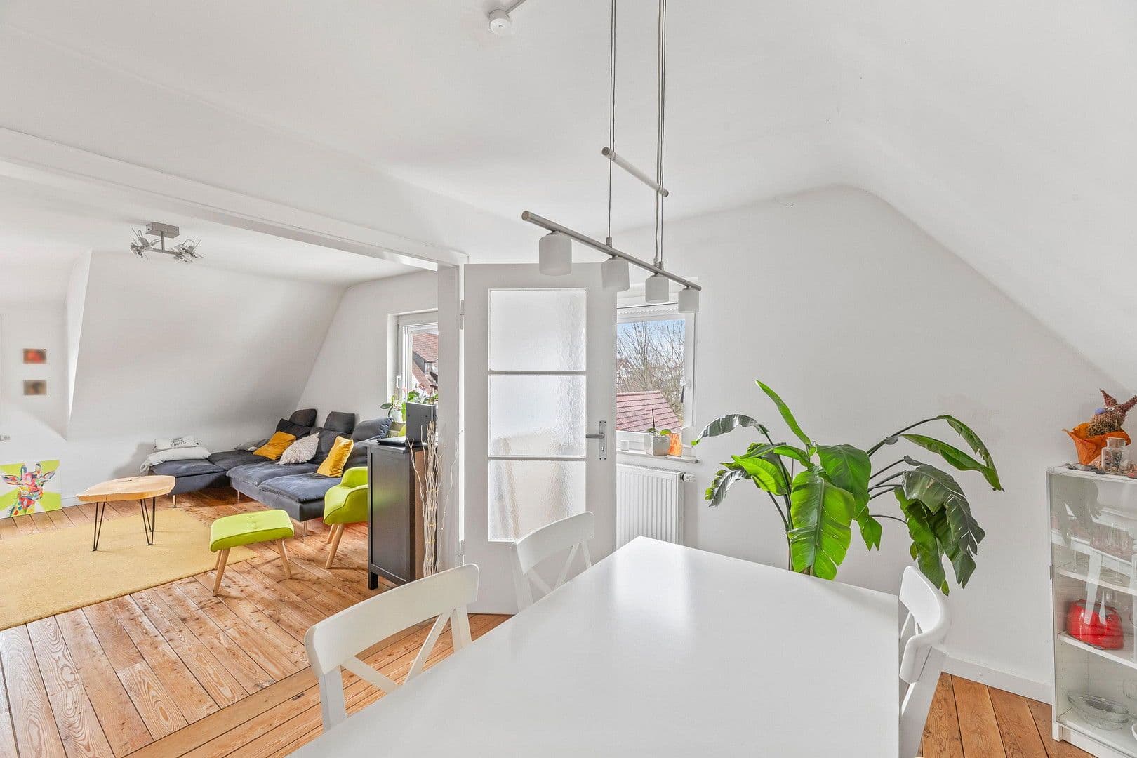 Predaj bytu 4-izbový 83 m², Leonberg, Bádensko-Wurttembersko Predaj bytu 4-izbový 83 m², Leonberg, Bádensko-Wurttembersko