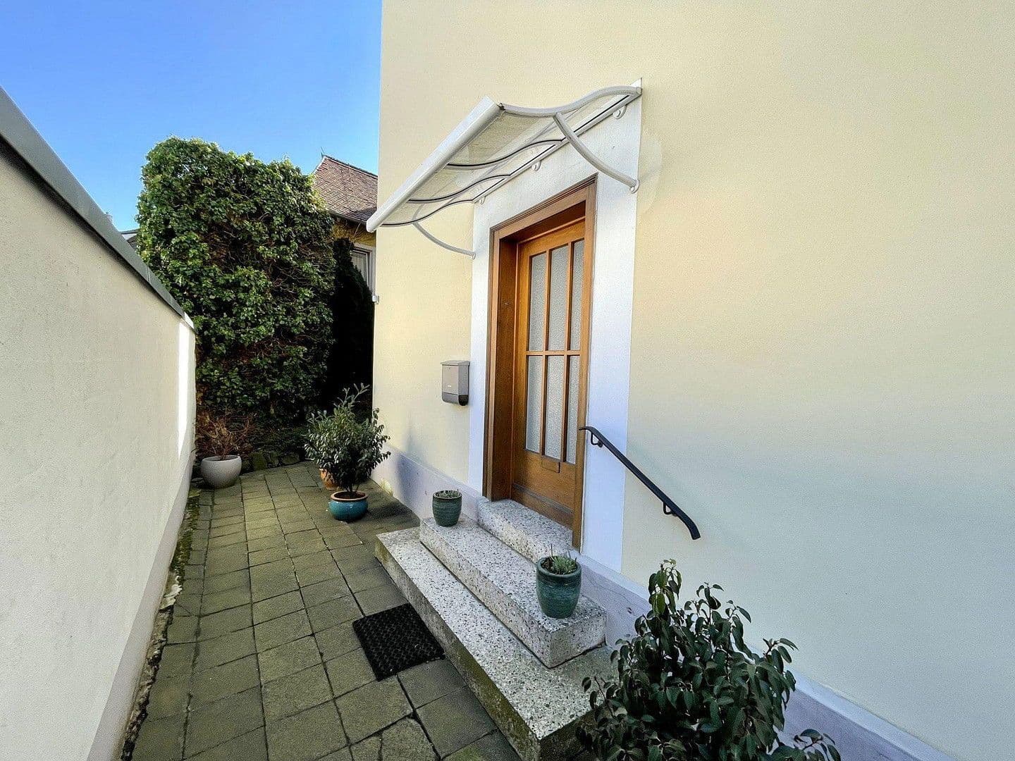 Predaj domu 340 m², pozemek 405 m², Ziegenhainer Straße 3, Homberg (Efze), Hesensko Predaj domu 340 m², pozemek 405 m², Ziegenhainer Straße 3, Homberg (Efze), Hesensko